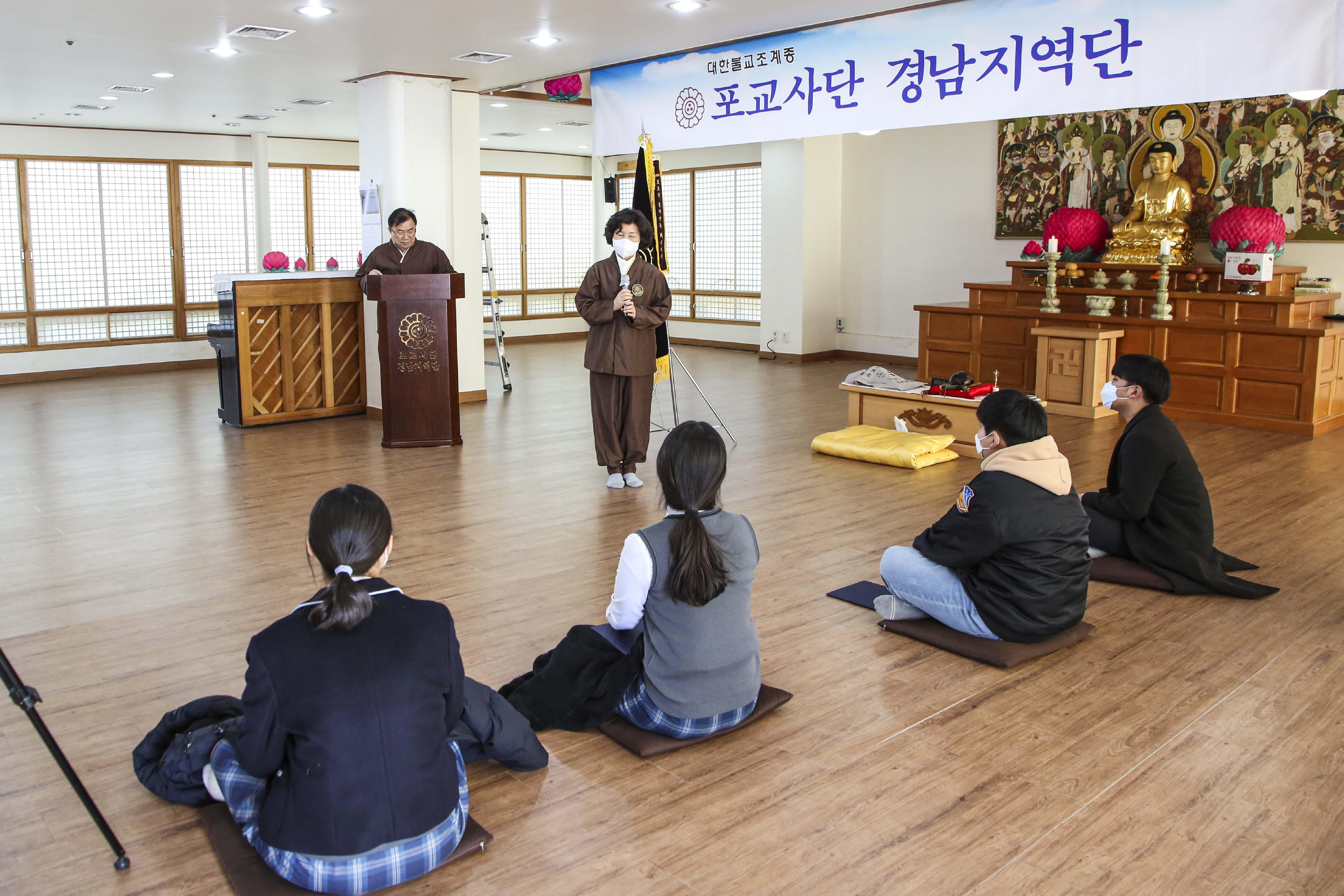 장학금 전달-13.jpg